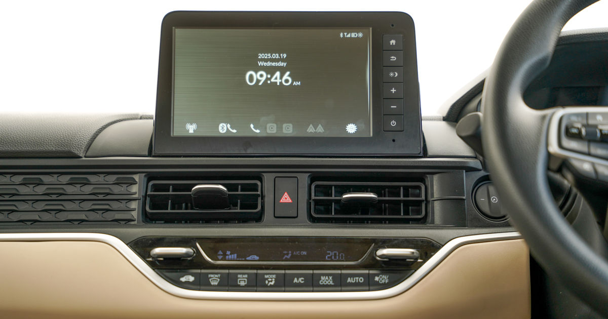 Honda Amaze Infotainment system 