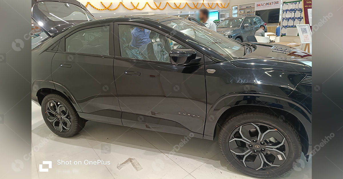 Tata Curvv Dark edition side profile