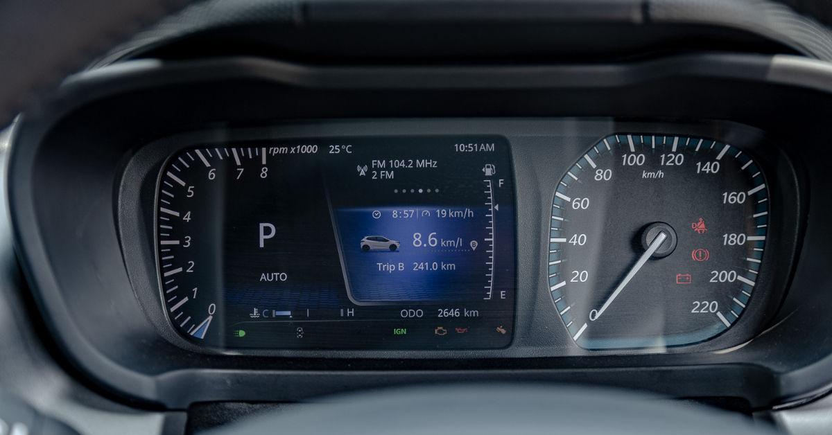 Tata Altroz semi-digital driver's display Tata Altroz semi-digital driver's display
