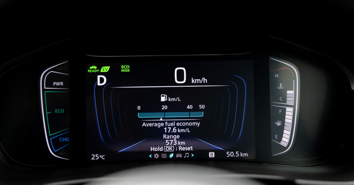 Maruti Grand Vitara 5-seater driver's display