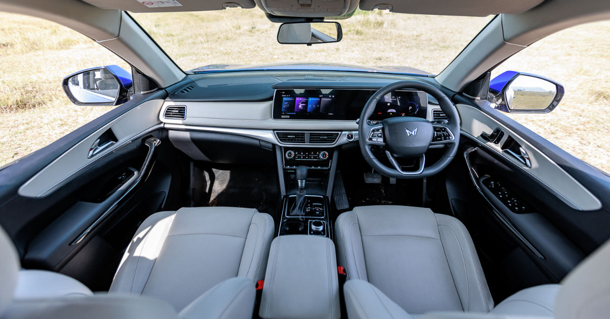 Mahindra XUV700 interior