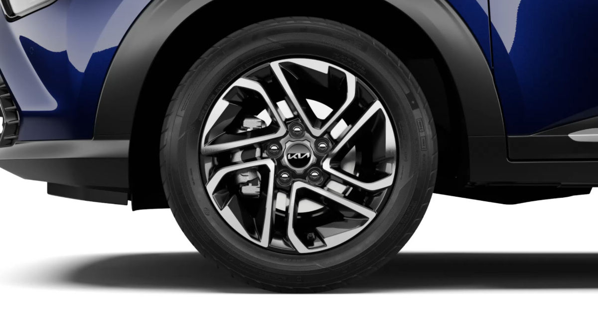 Kia Carens 16-inch alloy wheels