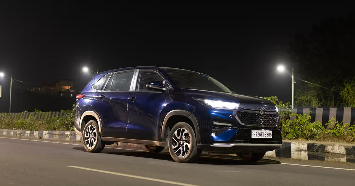 Maruti Invicto front