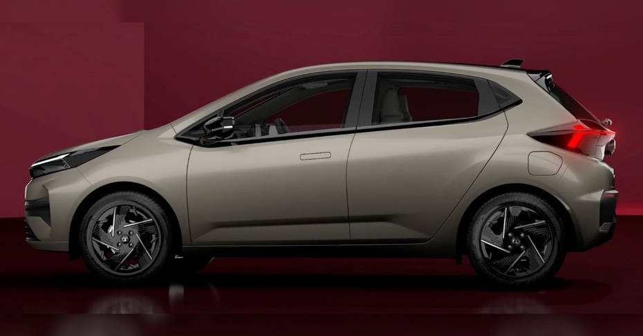 2025 Tata Altroz Facelift Side