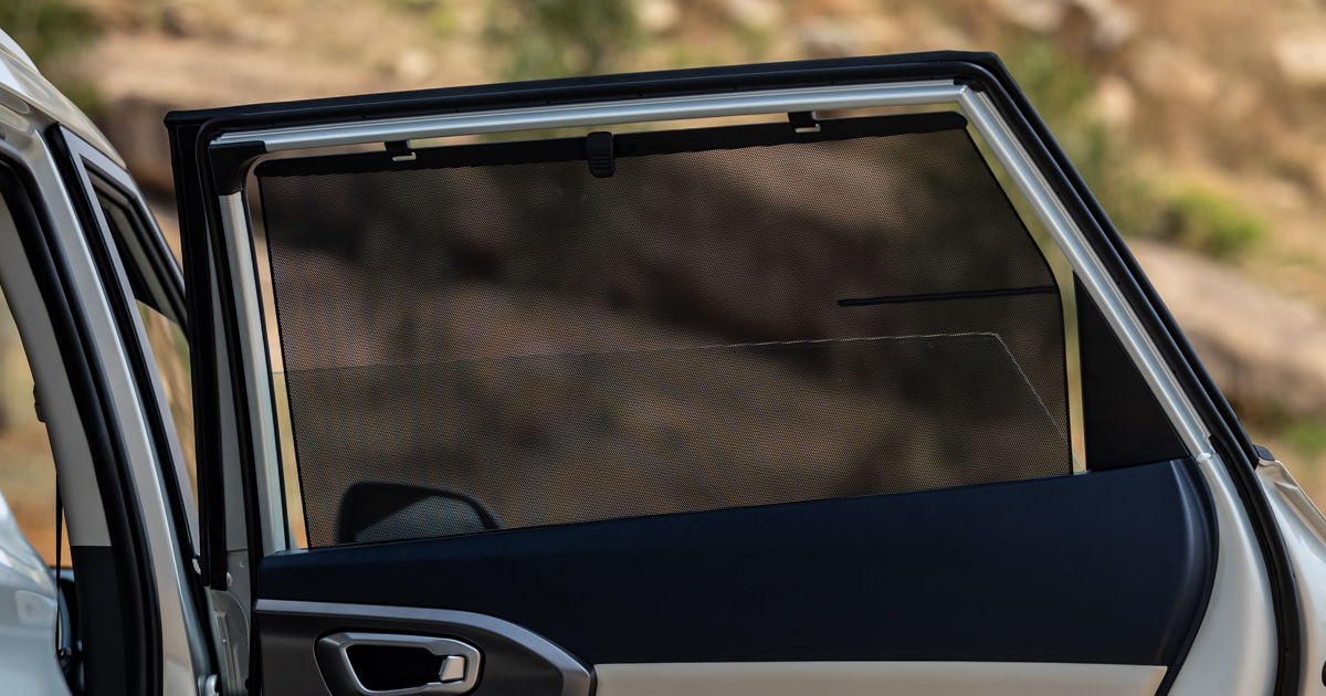 Kia Carens Clavis sunshade