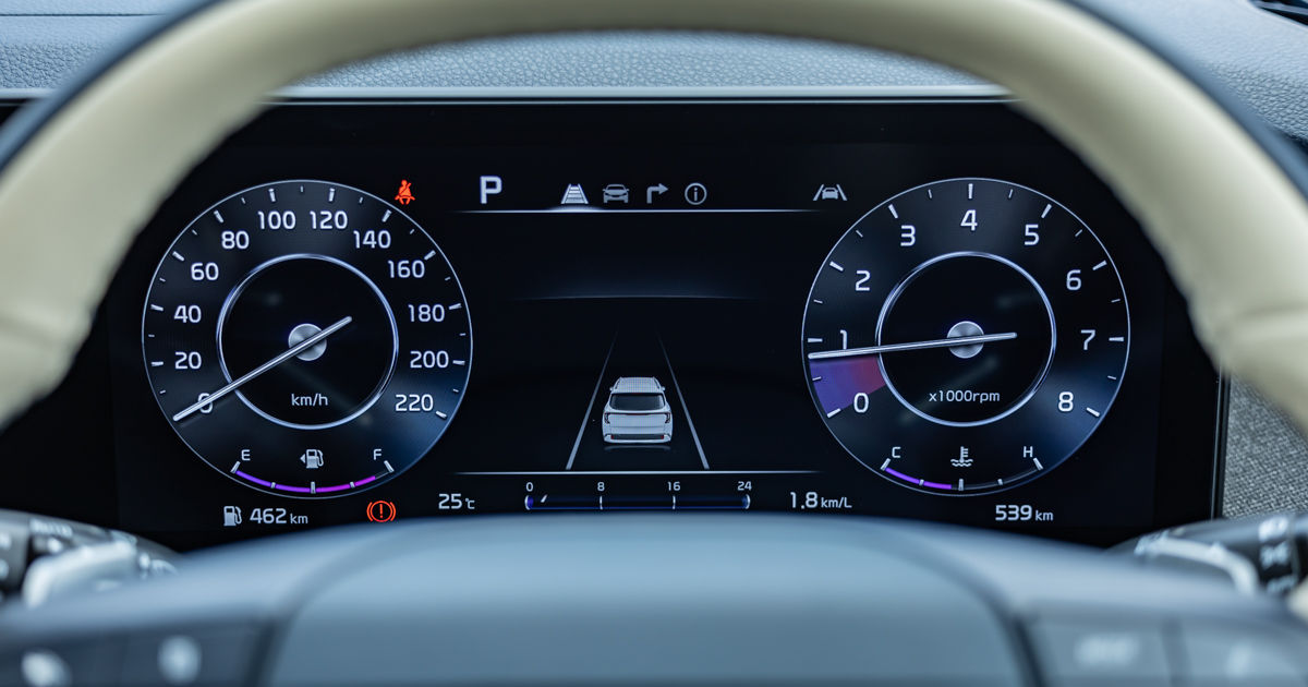 Kia Carens Clavis Digital Driver's Display