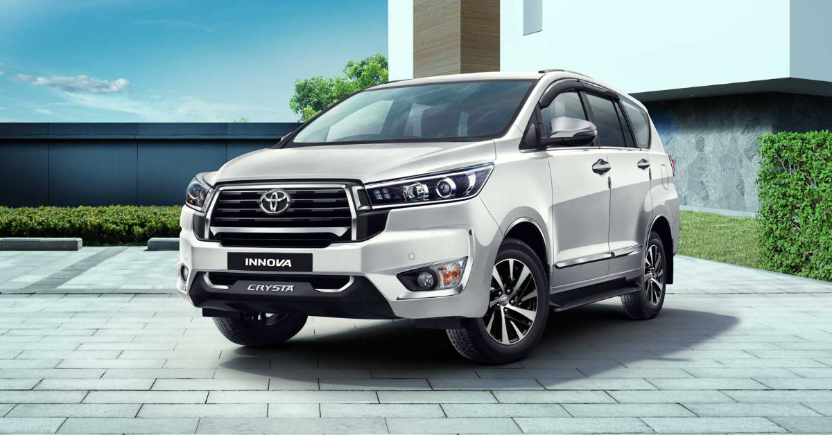 Toyota Innova Crysta front Toyota Innova Crysta front