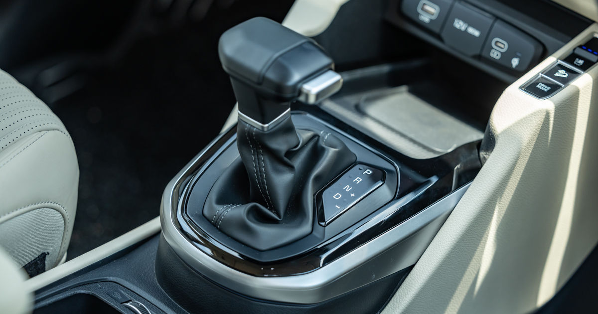 Kia Carens Clavis automatic gearbox