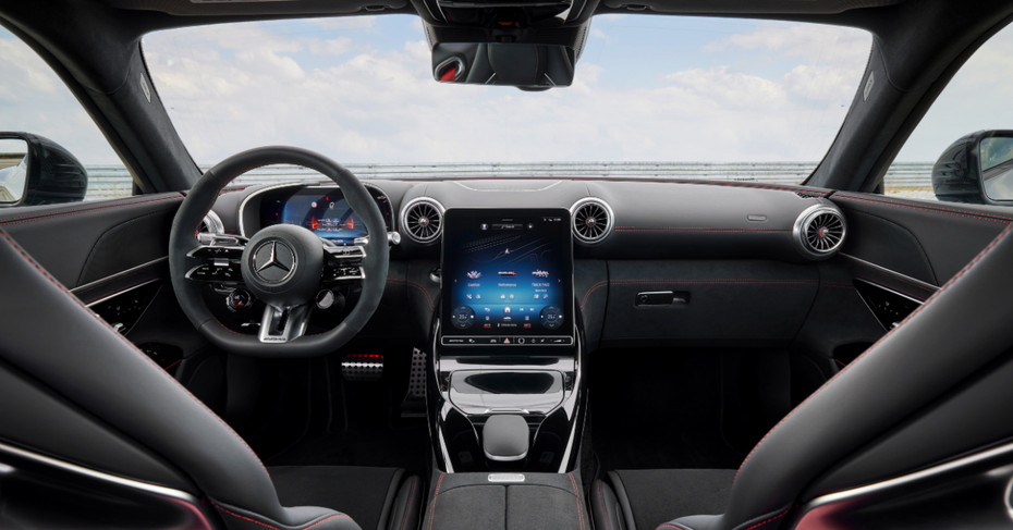 Mercedes-AMG GT Coupe dashboard