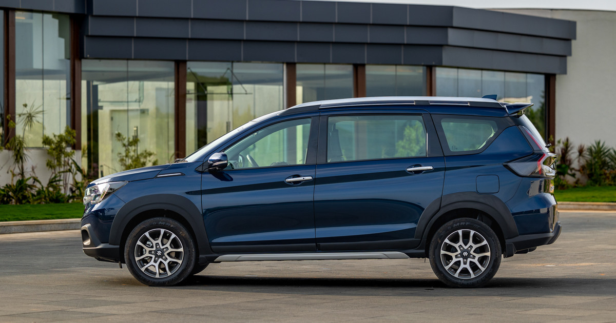 Maruti XL6 side profile