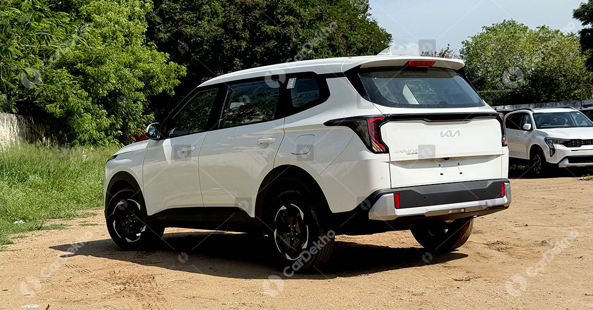 2025 Kia Carens Clavis rear