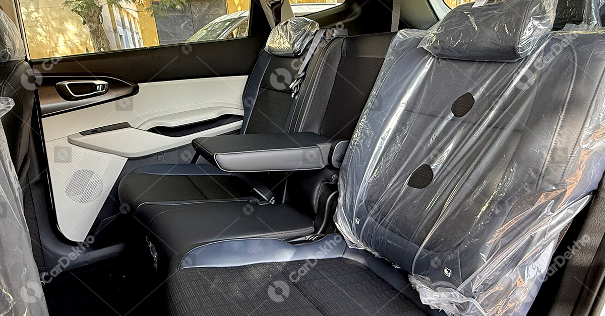 2025 Kia Carens Clavis One-Above-Base HTE (O) Variant Exterior And ...