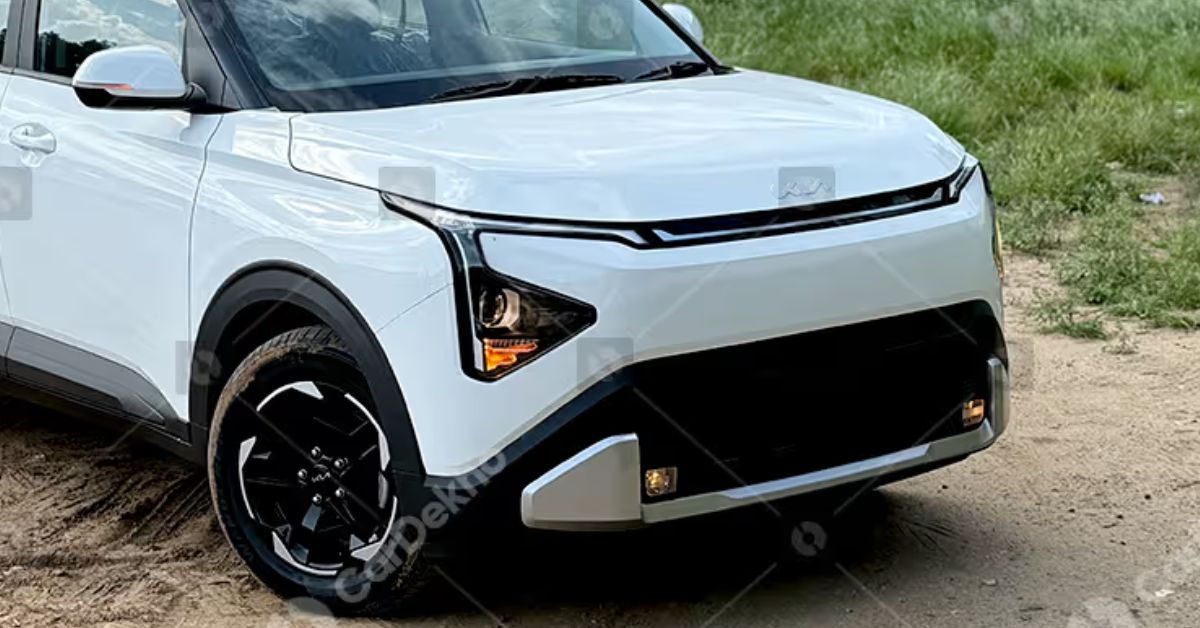 2025 Kia Carens Clavis front