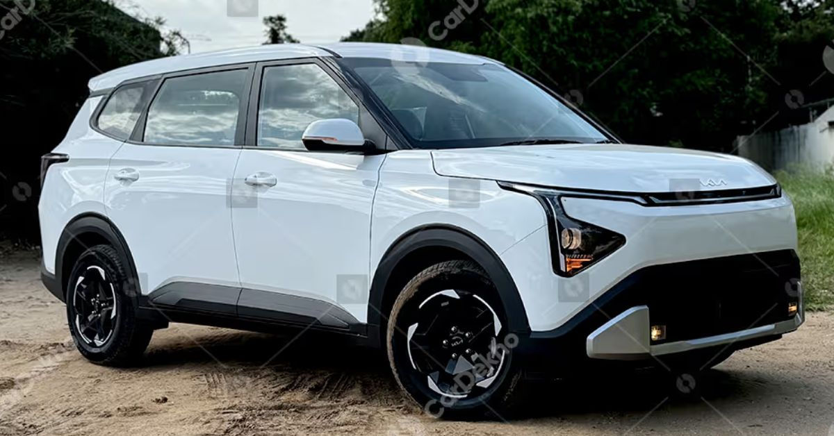 2025 Kia Carens Clavis side