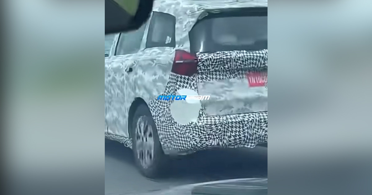 Upcoming Mahindra XUV700 Facelift Spotted Testing With A Triple Display ...