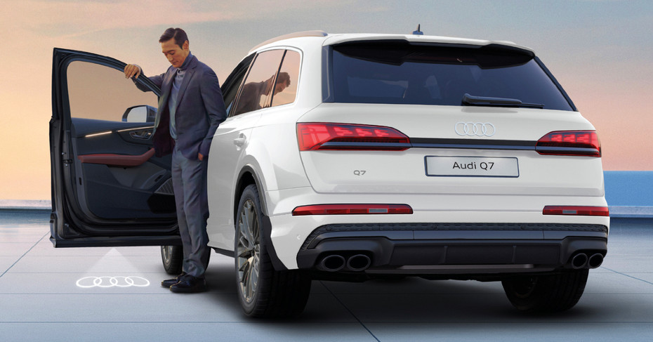 Audi Q7 Signature Edition rear