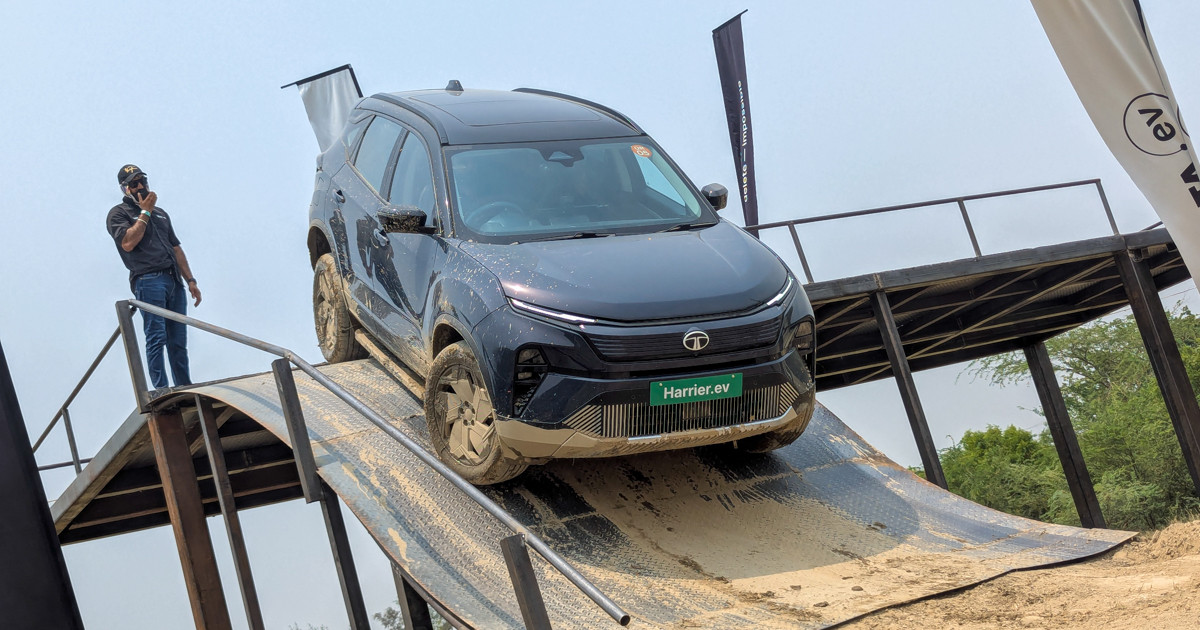 Tata Harrier EV front