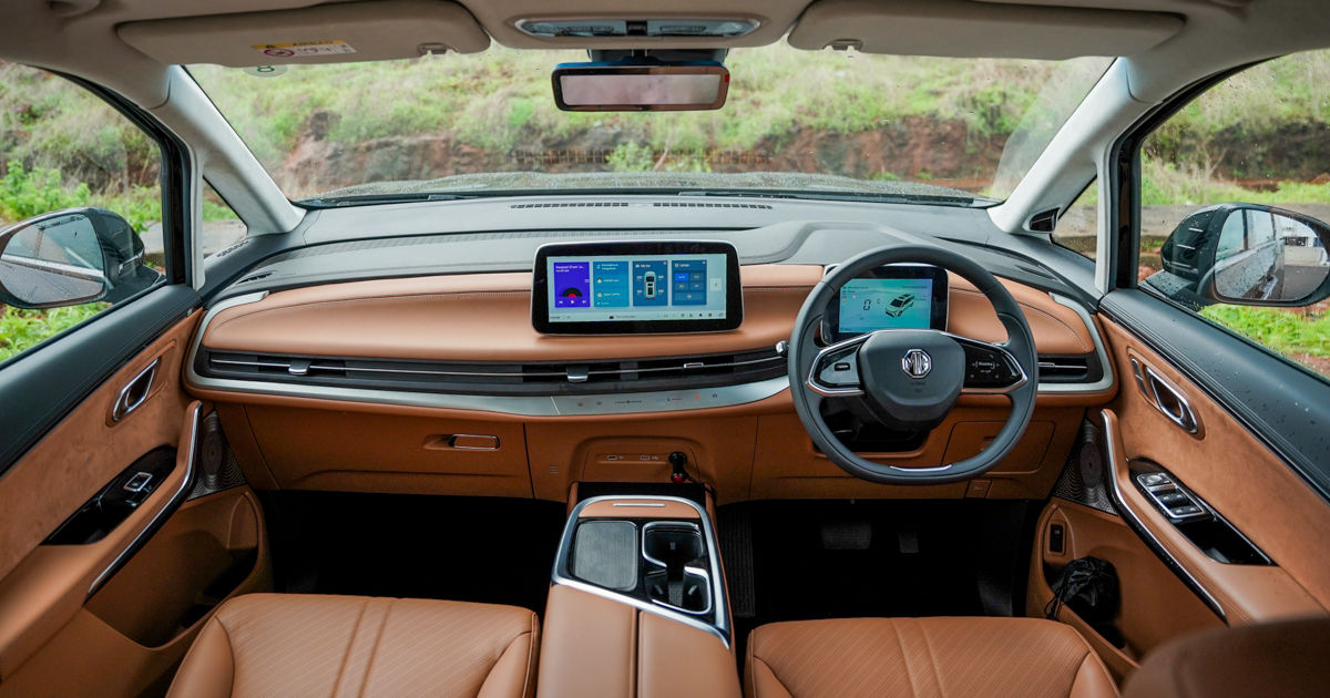 MG M9 dashboard 