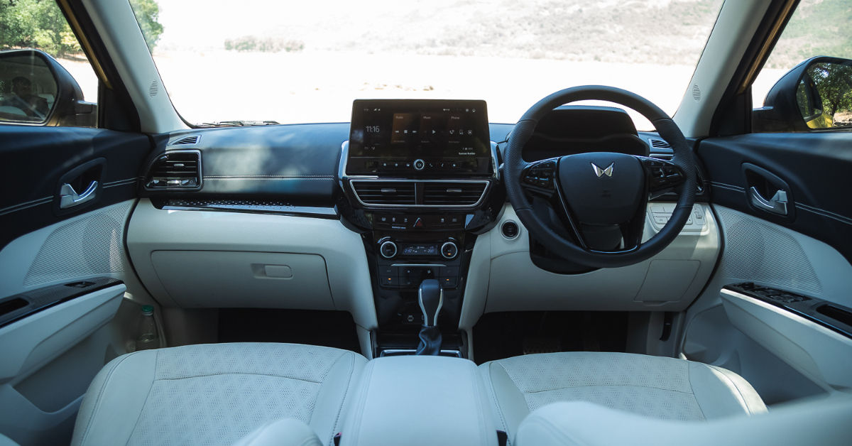 Mahindra XUV 3XO AX5 Petrol Variants Get A Price Cut Of Rs 20,000 ...