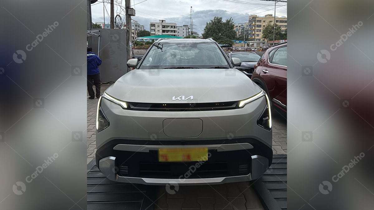 Kia Carens Clavis EV at dealerships Kia Carens Clavis EV at dealerships