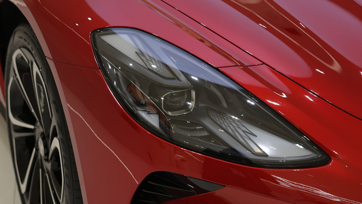 MG Cyberster headlights and DRLs