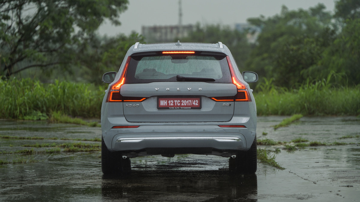 2025 Volvo XC60 rear design 2025 Volvo XC60 rear design