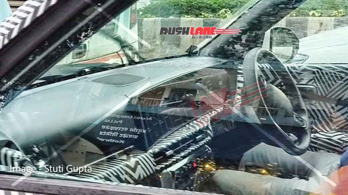 2025 Hyundai Venue Spied Testing, Interior Design And Key Feature ...