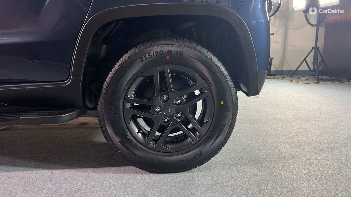 2025 Mahindra Bolero Neo
