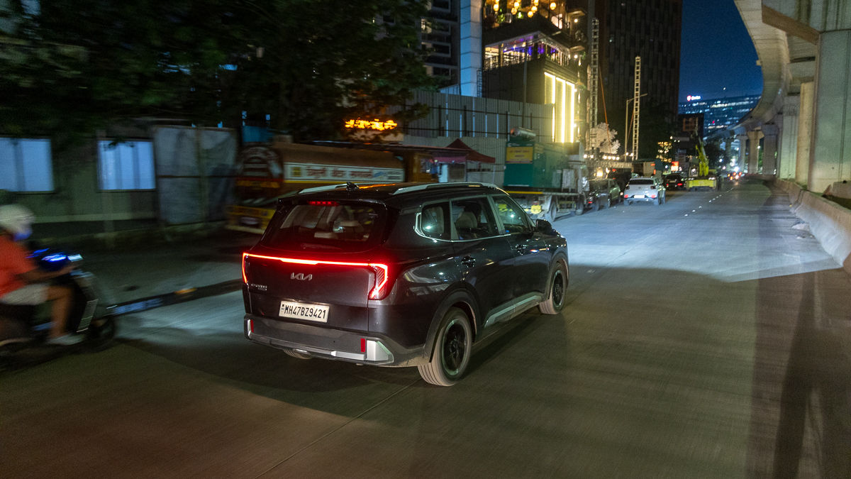 Kia Carens Clavis Rear