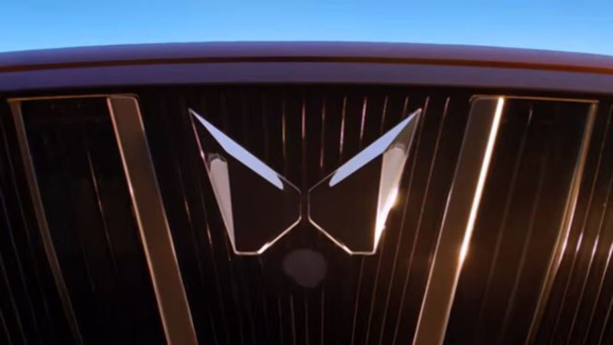 Mahindra XUV 7XO