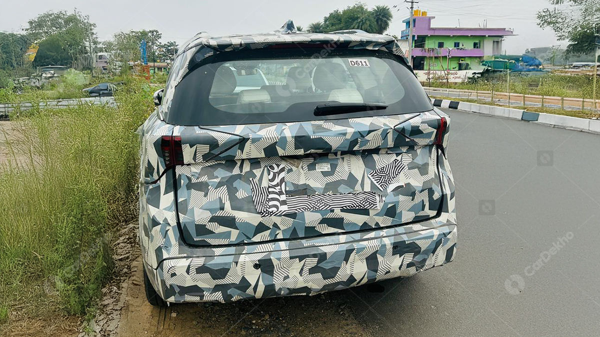 Mahindra XUV 7XO rear