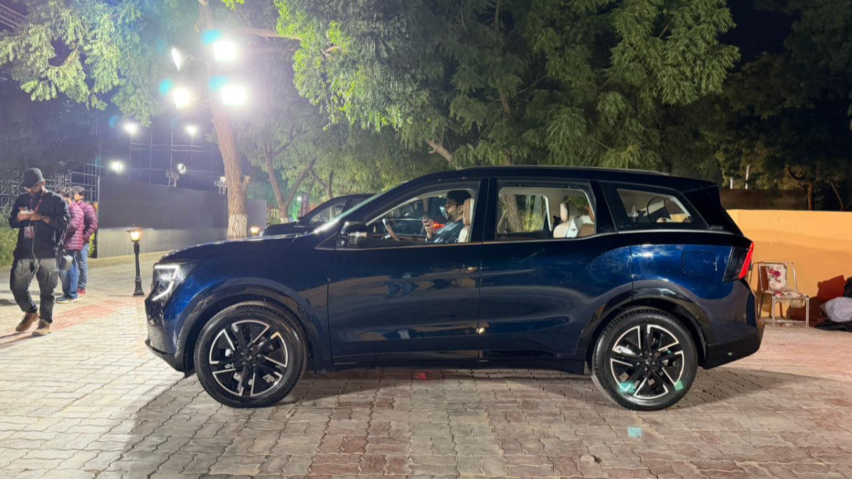 Mahindra XUV 7XO
