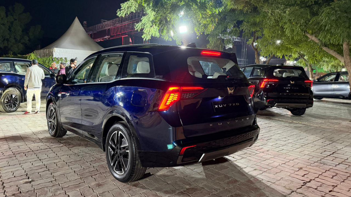 Mahindra XUV 7XO