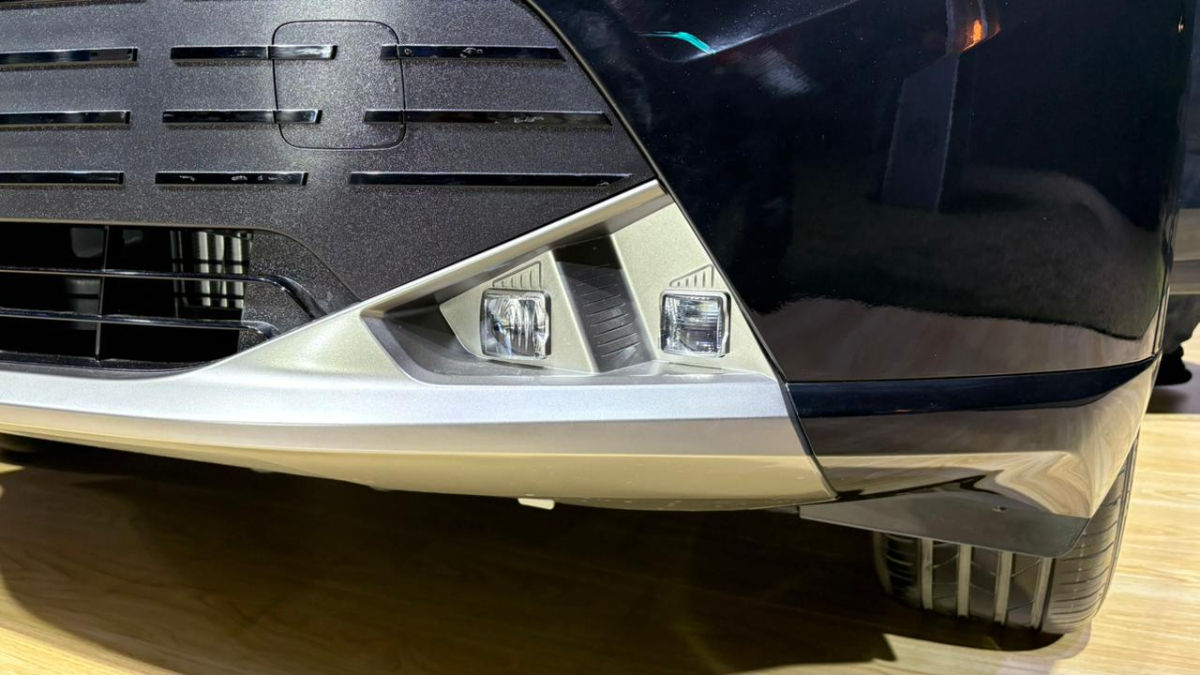 Mahindra XUV 7XO