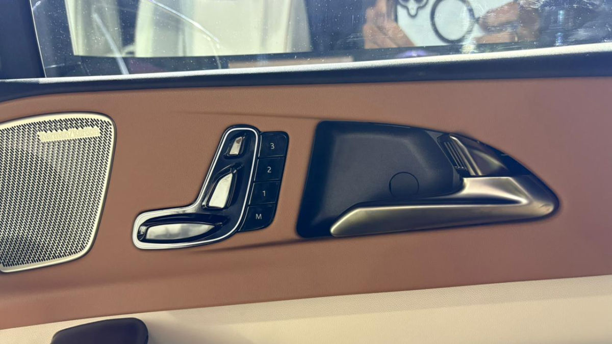 Mahindra XUV 7XO