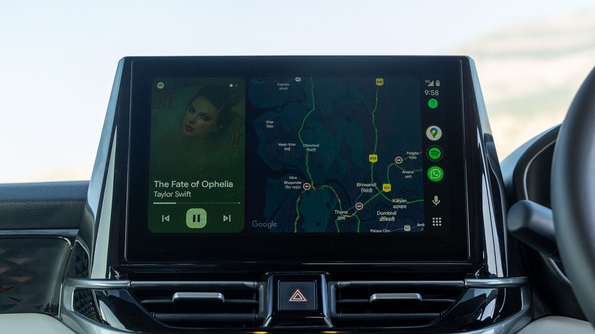 Maruti Victoris infotainment system