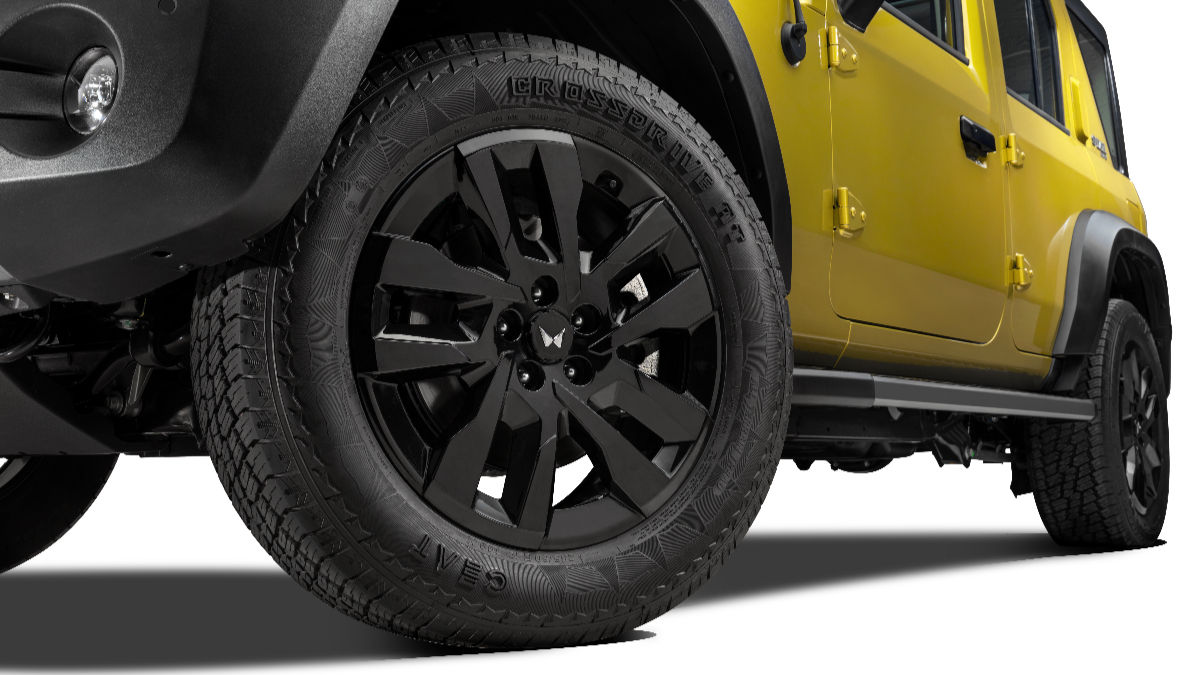 Mahindra Thar Roxx Star Edition