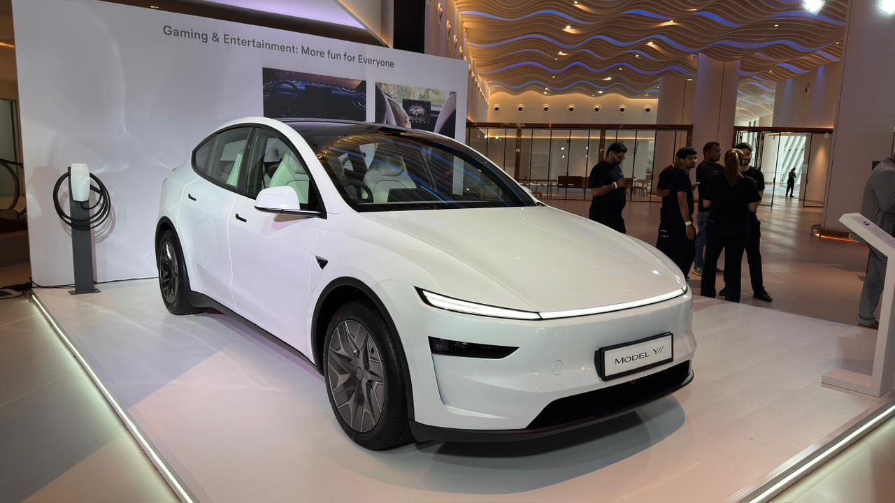 Tesla Model Y L Vs Model Y Long Range Comparison: Features, Interior ...