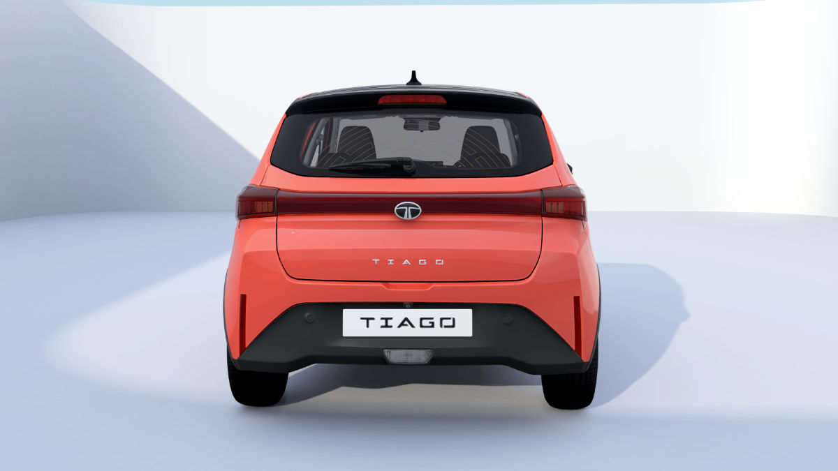 2026 Tata Tiago Facelift Base Vs Top Variant Compared: Features, Design ...