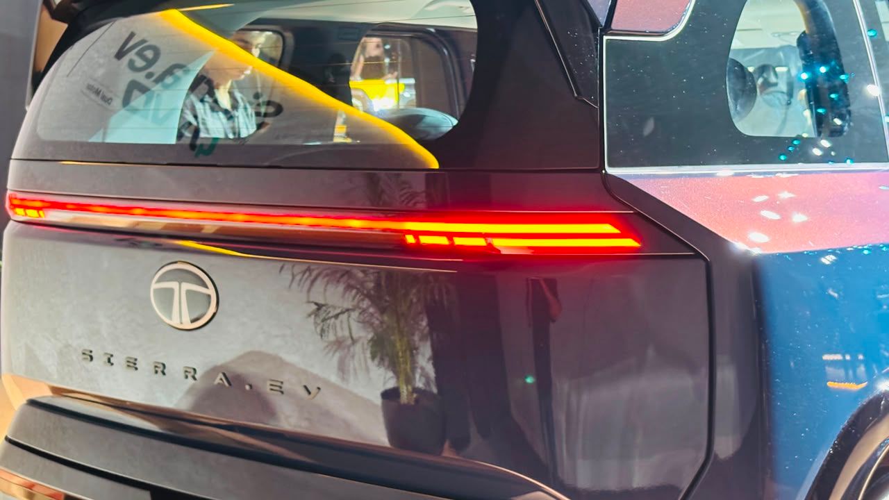 Tata Sierra EV LED Light Bar