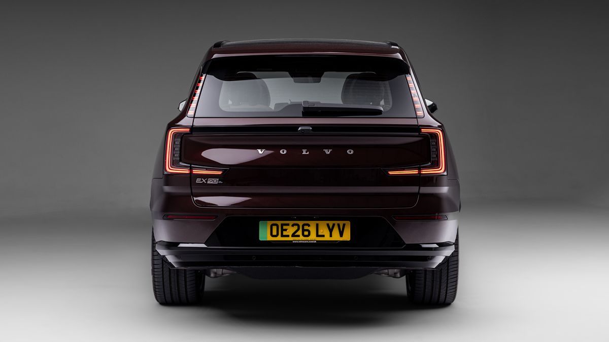 Volvo EX90 Rear