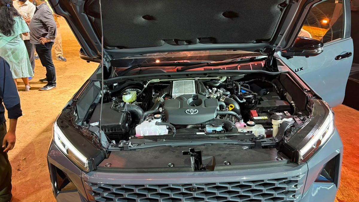 2026 Toyota Hilux Vs Toyota Fortuner 2026 Toyota Hilux Vs Toyota Fortuner