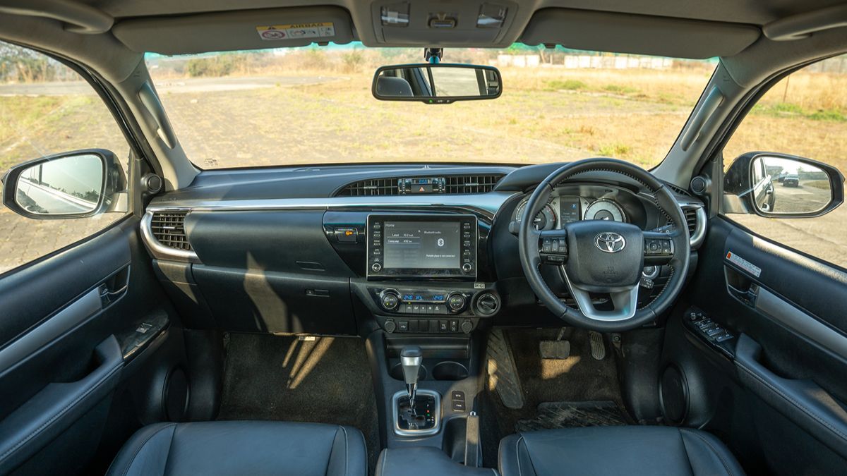 2026 Toyota Hilux New Vs Old Compared In Detail: Design, Colours ...