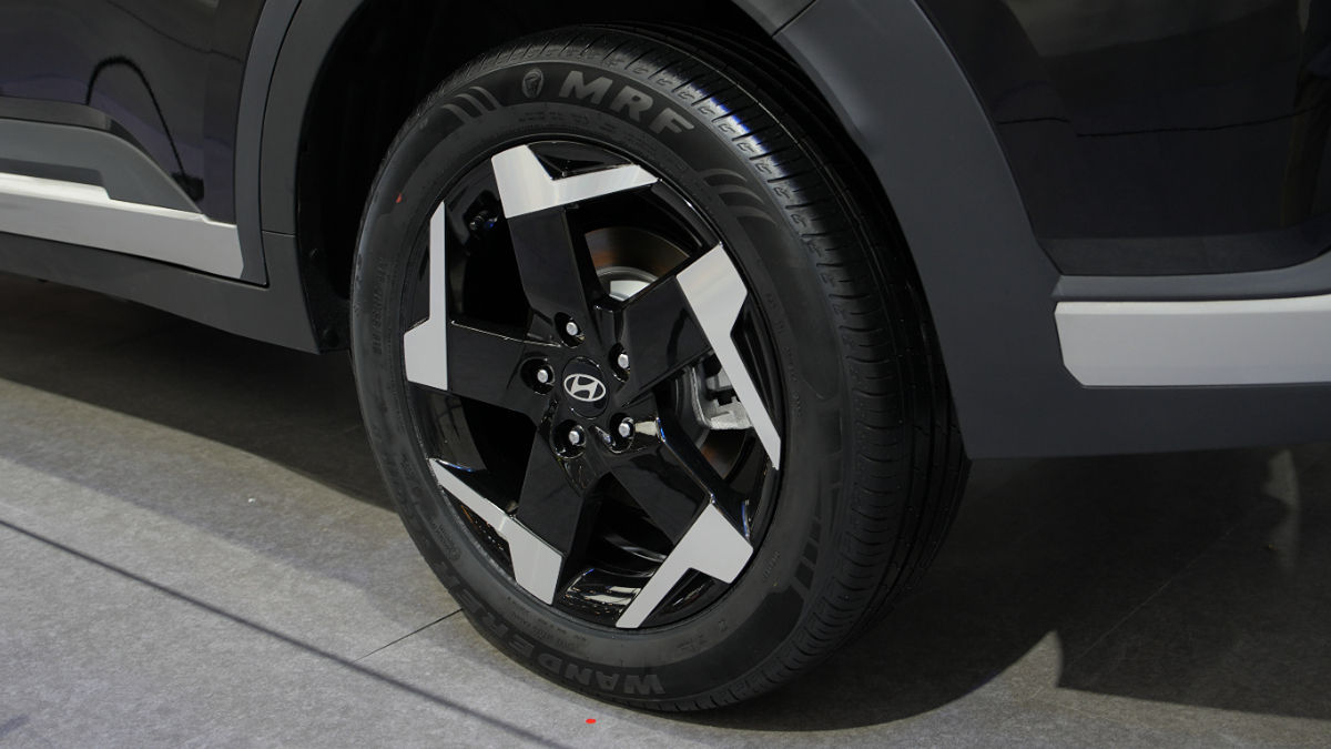 Hyundai Neira Prototype
