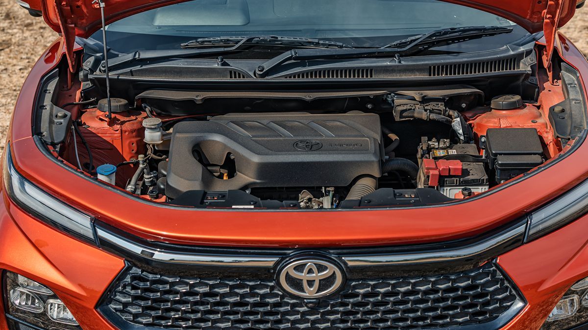 Brezza Facelift vs Toyota Taisor