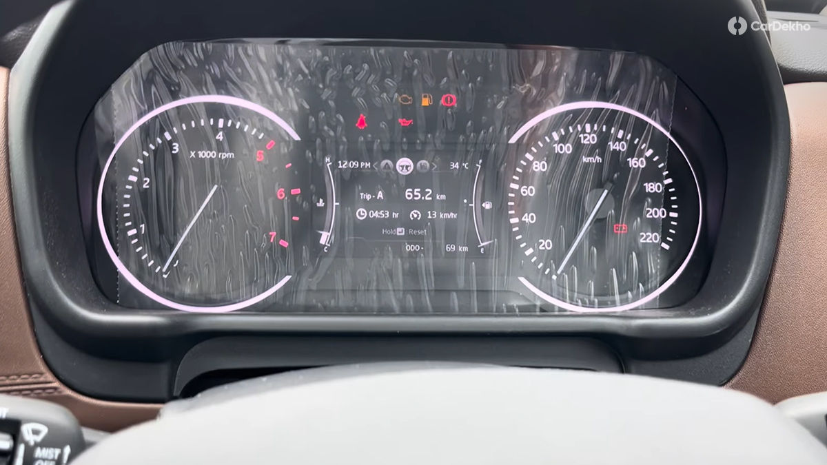Mahindra Scorpio N Z2 Semi Digital cluster