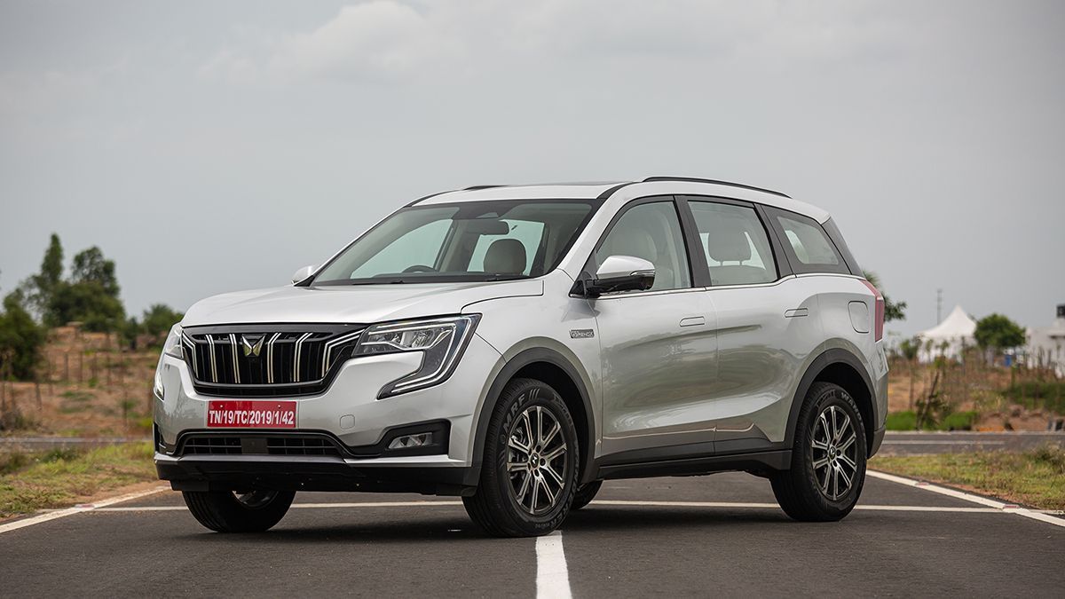 XUV 700