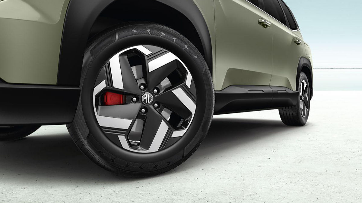 MG Hector Tomahawk EV