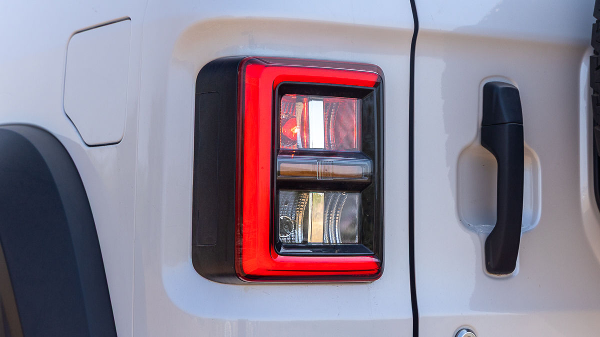 Mahindra Thar Roxx Taillamp