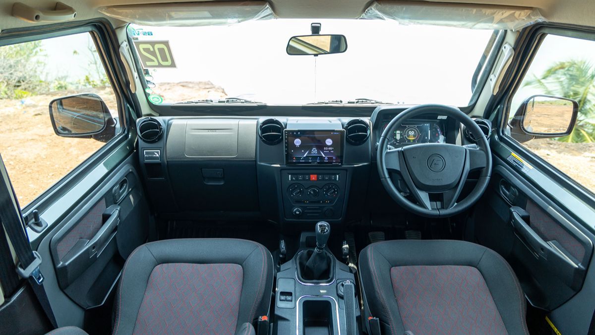 Force Gurkha Interior